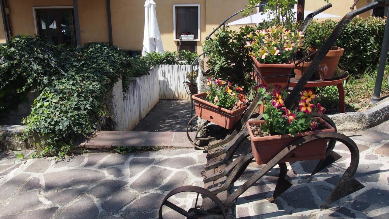 Appartement Casale Mammarella à LʼAquila Extérieur photo